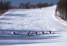 张家口滑雪场：申奥经济学 外企的冬奥生意经