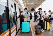 春节假期长三角铁路旅客量量同比增三成