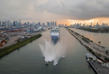 皇家加勒比“海洋自由号”游轮于迈阿密安全启航