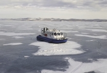 黑河气垫船检修完毕为流冰期运输做好准备