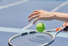 打网球跨年，“运动度假”开辟体验消费新赛道